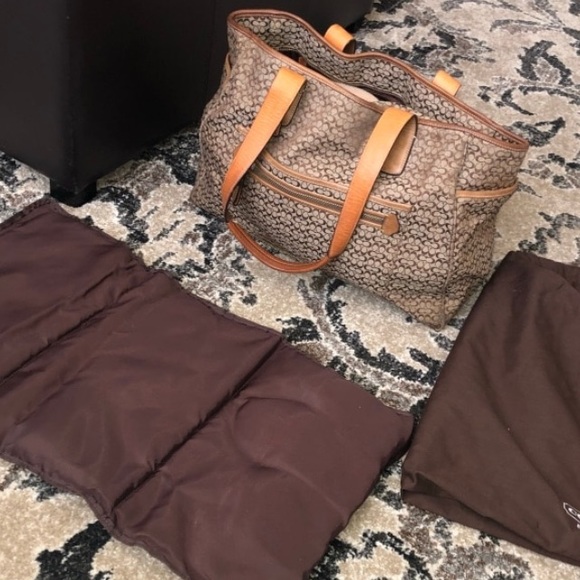 Authentic Coach Diaper bag - Picture 1 of 3